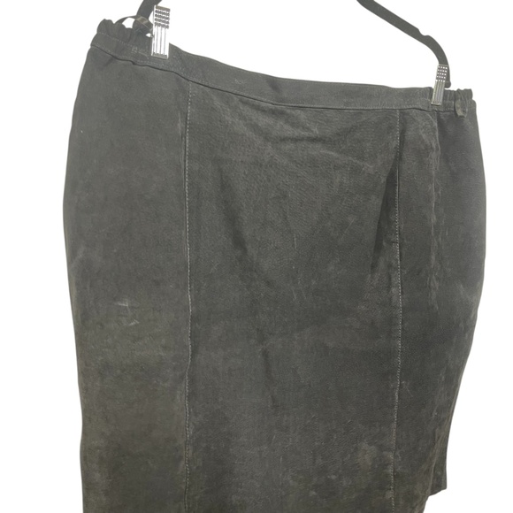 Diana Marco Plus Size Suede Skirt - Picture 2 of 4